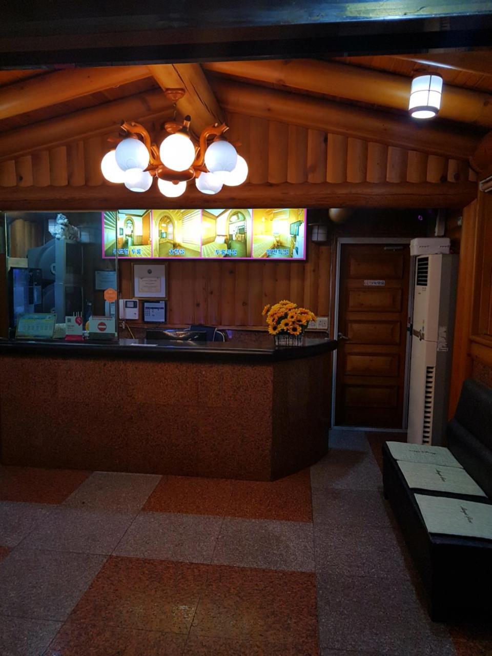 Pine Motel Boryeong Esterno foto