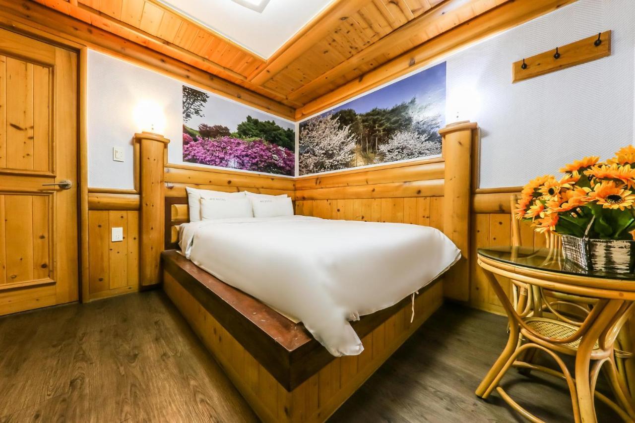 Pine Motel Boryeong Esterno foto